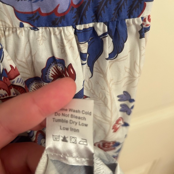 NWT Tuckernuck Cream Heirloom Floral Cameron Dress Medium - Picture 6 of 8